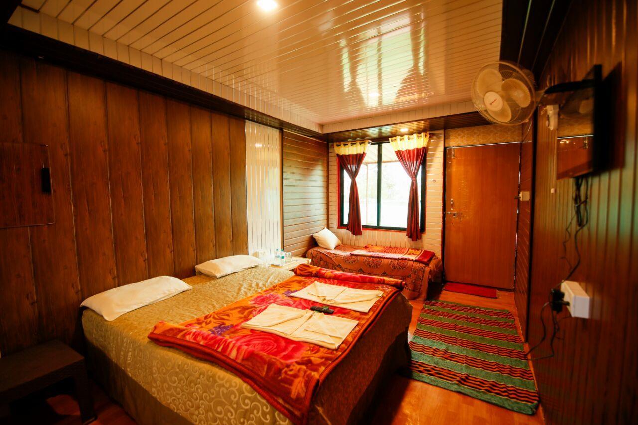 ماهاباليشوار Tai Niwas Cottage المظهر الخارجي الصورة